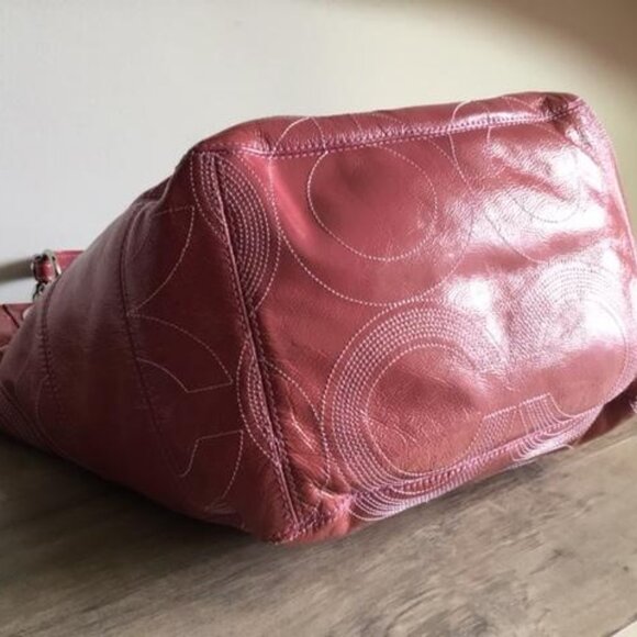 Special Edition Coach Alex Raspberry Leather Shoulder Bag w/Coach Daisy Charm - Picture 11 of 14